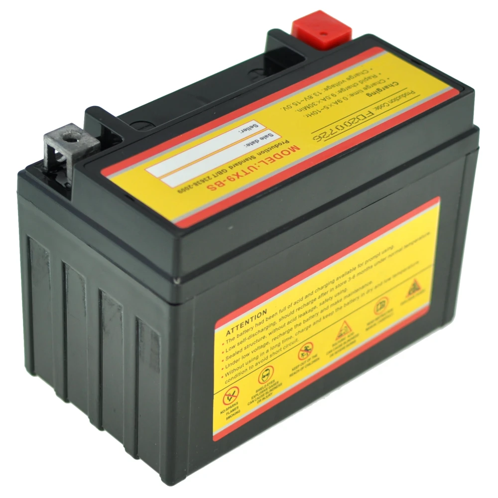 Detalle de bornes positivos de la bateria moto UTX9A YTX9-BS gel