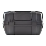 Vista lateral del baul portacascos para moto 47L YM-0885 con reflectantes integrados