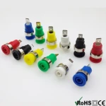 BS4302 2 db-os 4mm női csatlakozó piros-fekete panelekhez