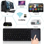 Teclado inalámbrico 2.4GHz con diseño de cubierta de aluminio negro