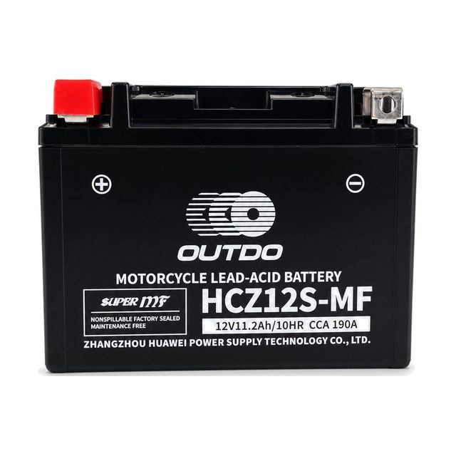 OUTDO HCZ12S-MF, YTZ12S motorakkumulátor elölnézetből, mindkét saruval